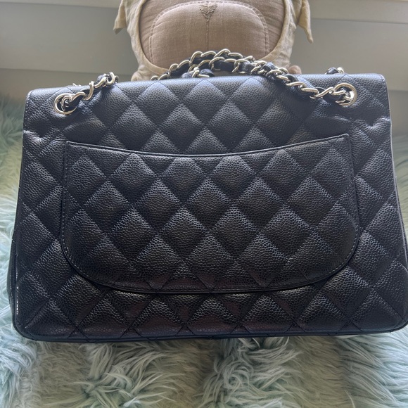 Chanel Classic Jumbo Double Flap Bag - Picture 3 of 5